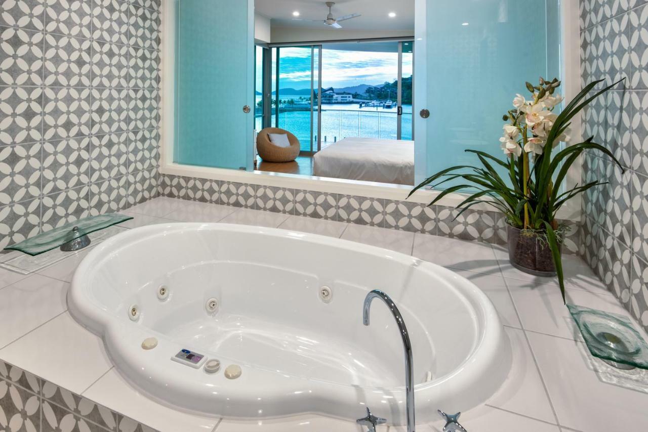 Pavillions Penthouse 25 - Luxury Waterfront Apartment With Private Roof Top Pool And Buggy Hamilton Island Eksteriør bilde